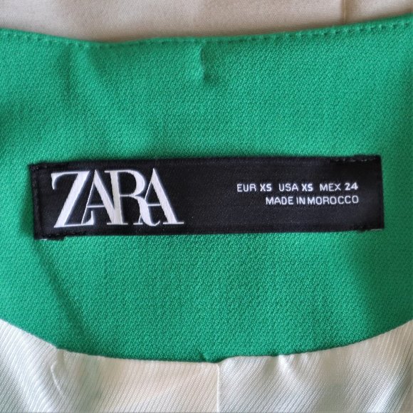 Kelly Green Suit Dress with Belt - Picture 7 of 11